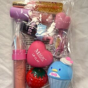 COPY - Fun Lip Gloss and Accessories Set
